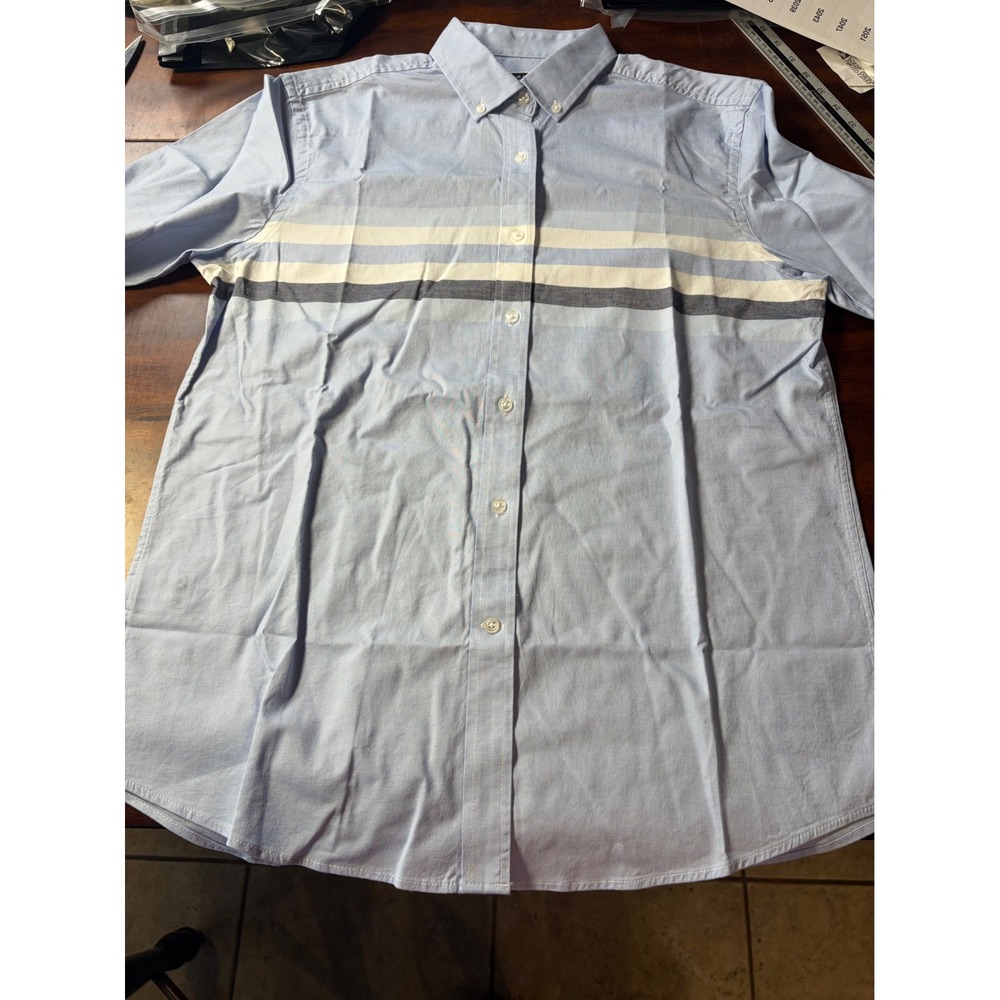 Club Room Mens Light Blue Striped Oxford Button Down Shirt Medium NWT